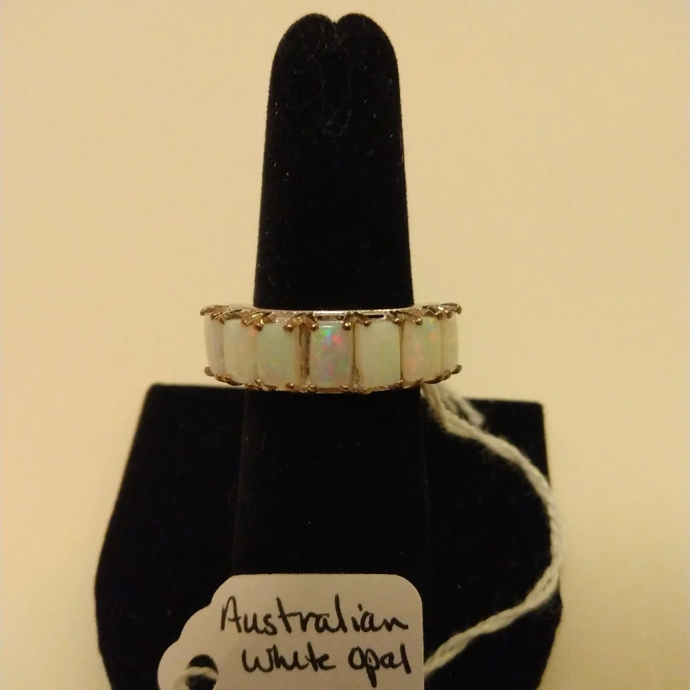 Australian White opal. New . Size 8 - Picture 1 of 3